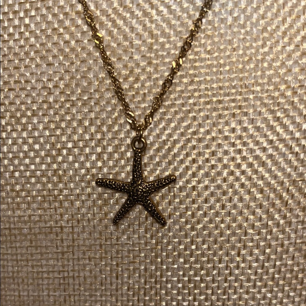 Gold Starfish Pendant Necklace